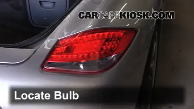 2012 Porsche Boxster 2.9L 6 Cyl. Éclairage Feux de marche arrière (remplacer une ampoule)